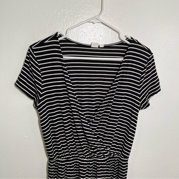 Gap Short Sleeve Wrap Romper Black White Stripes S - Picture 2 of 11